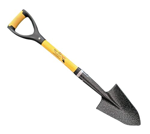 Best Spade for Creating Raised Garden Beds
