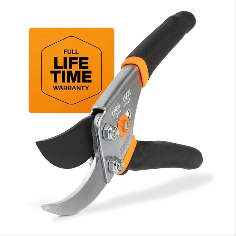 Fiskars Bypass Pruning Shears: 5/8-inch Cut Capacity, Rust Resistant S