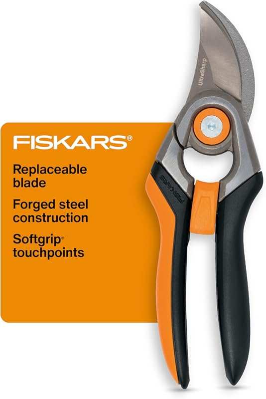 Fiskars Bypass Pruning Shears: 1-Inch Cut Capacity, Softgrip Handle, R
