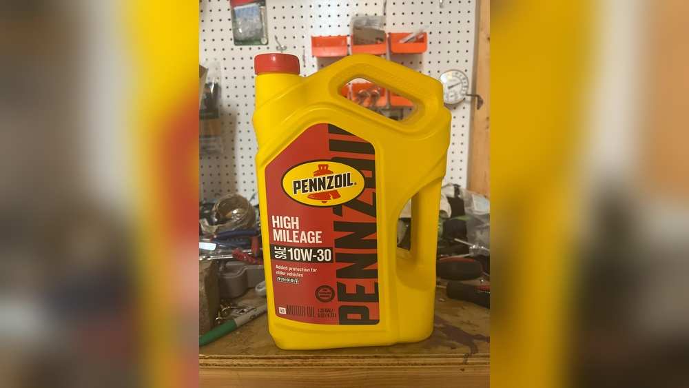 Can You Put Car Oil in a Lawn Mower​