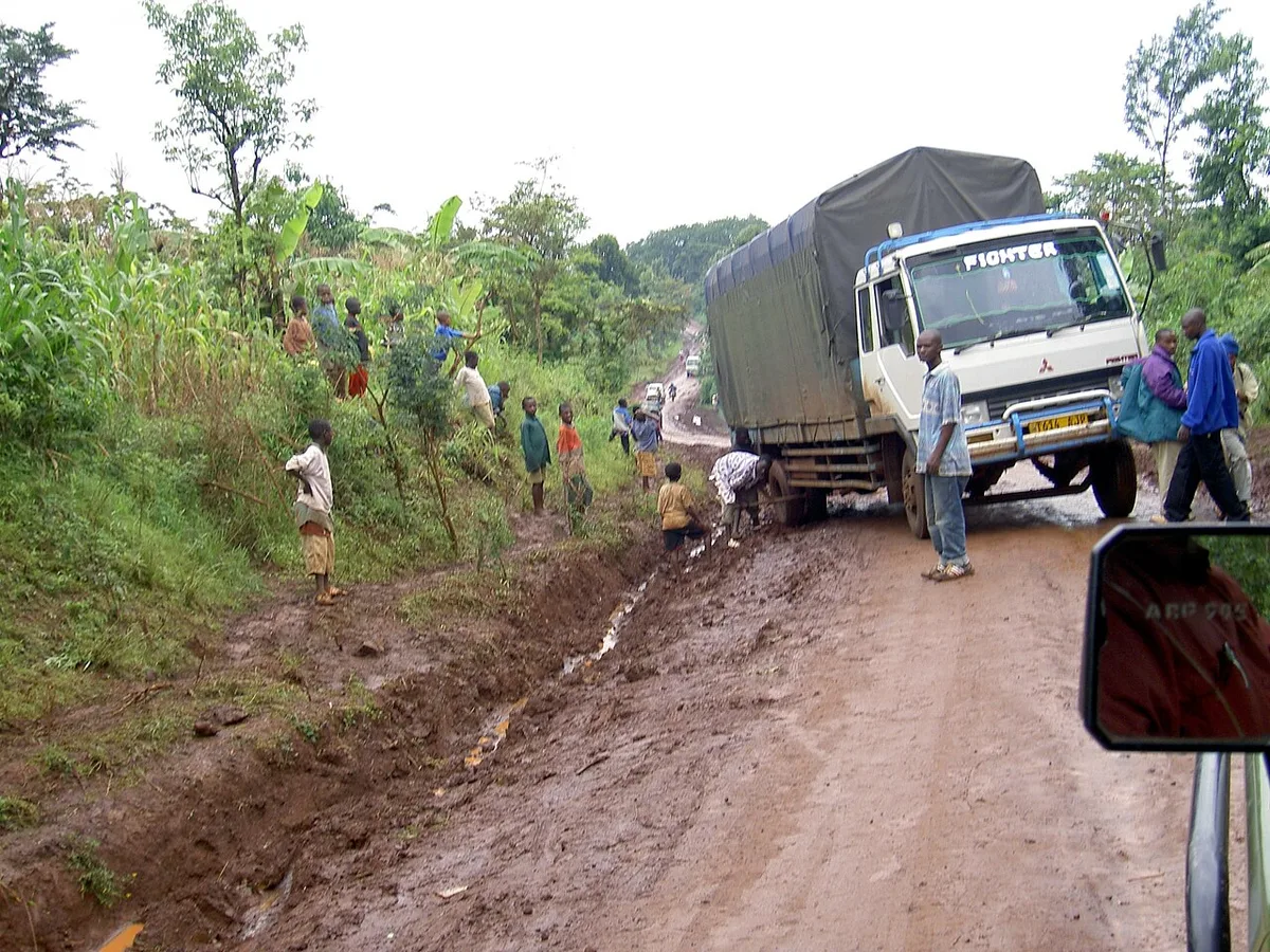 dirt track off-road vehicle