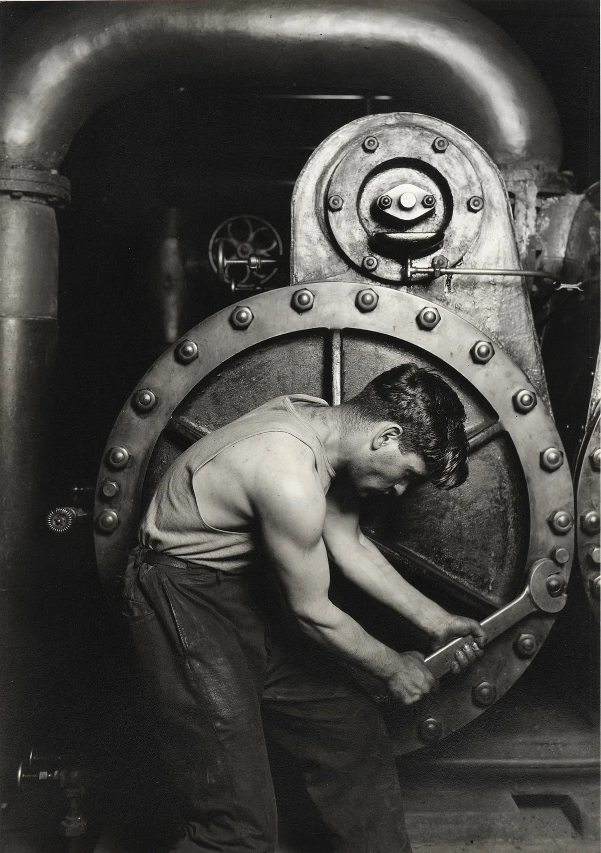 how old is linguoer mechanic
