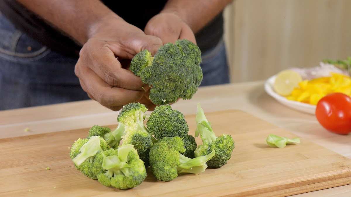 broccoli florets and stems